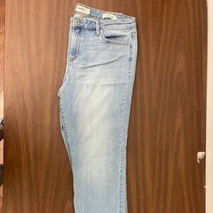 Jessica Simpson Jeans 31W 38L